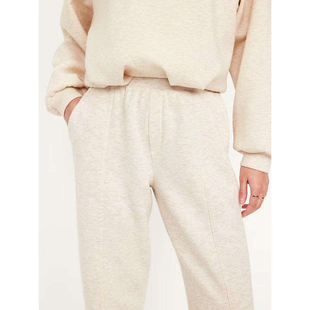 Old Navy Bounce Fleece Cream Sweatpants NWT High Rise Sustainable S Petite
